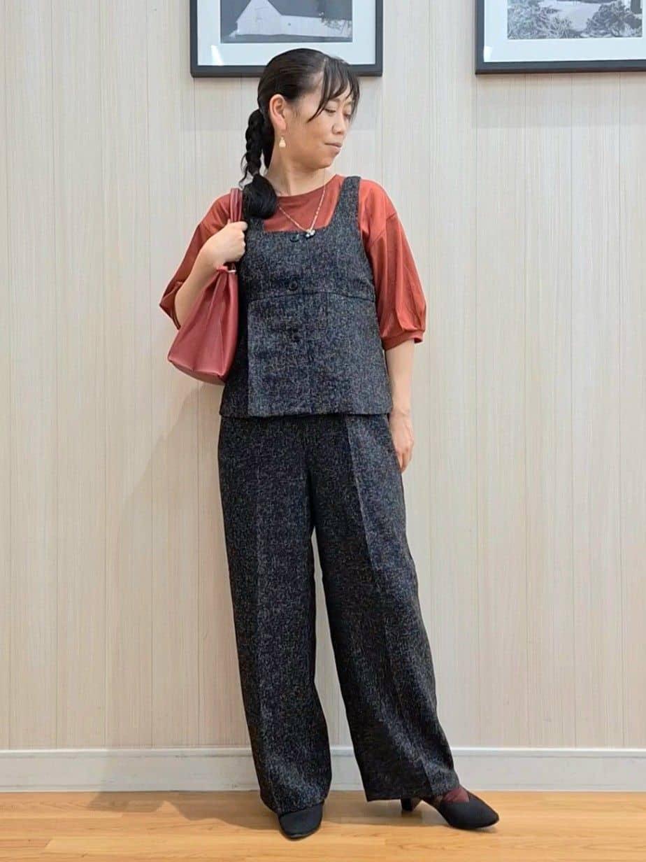 Saoさんの「SHOO･LA･RUE｜【2点セット】着るだけで決まる クラシカルなツイード調セットアップ」を使ったコーディネート