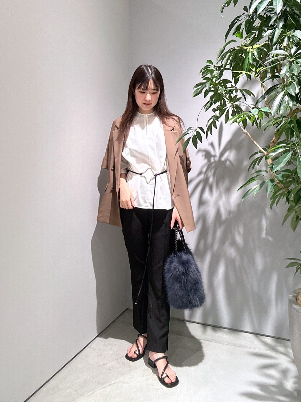 Renoさんの「INDIVI｜ボトルネックブラウス」を使ったコーディネート