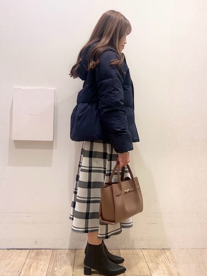 Ririさんの「index｜KAWADAダウンペプラムショートコート【撥水／洗濯機OK／静電気防止裏地】」を使ったコーディネート