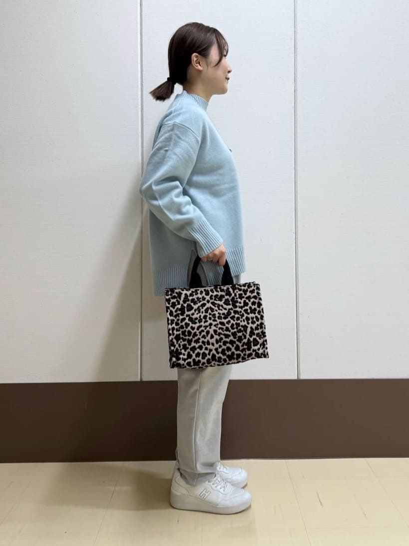Rikoさんの「INDIVI｜【冬ニット人気NO．1！／カシミヤ混】ミドルゲージハイネックニット」を使ったコーディネート
