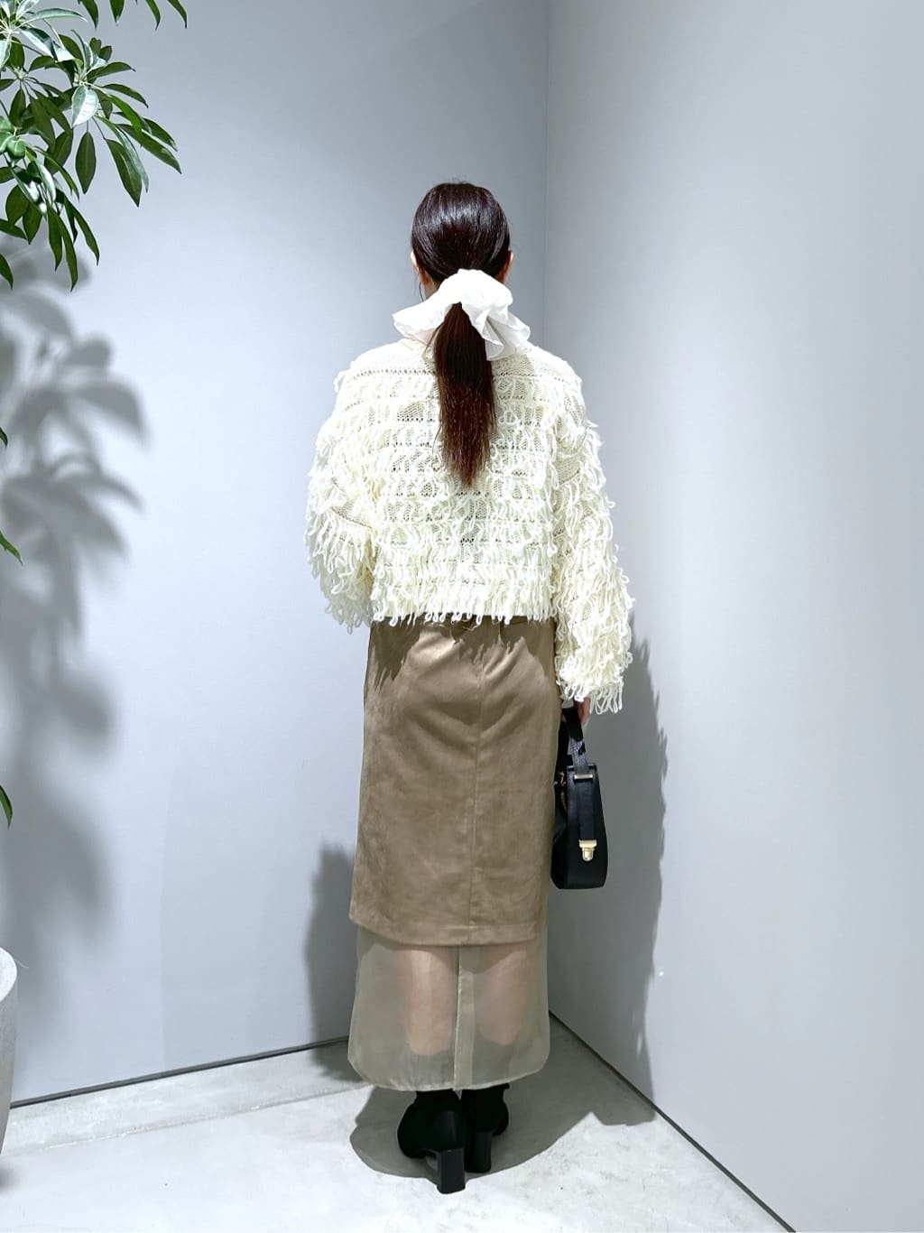 Renoさんの「INDIVI｜クロップドループカーディガン」を使ったコーディネート