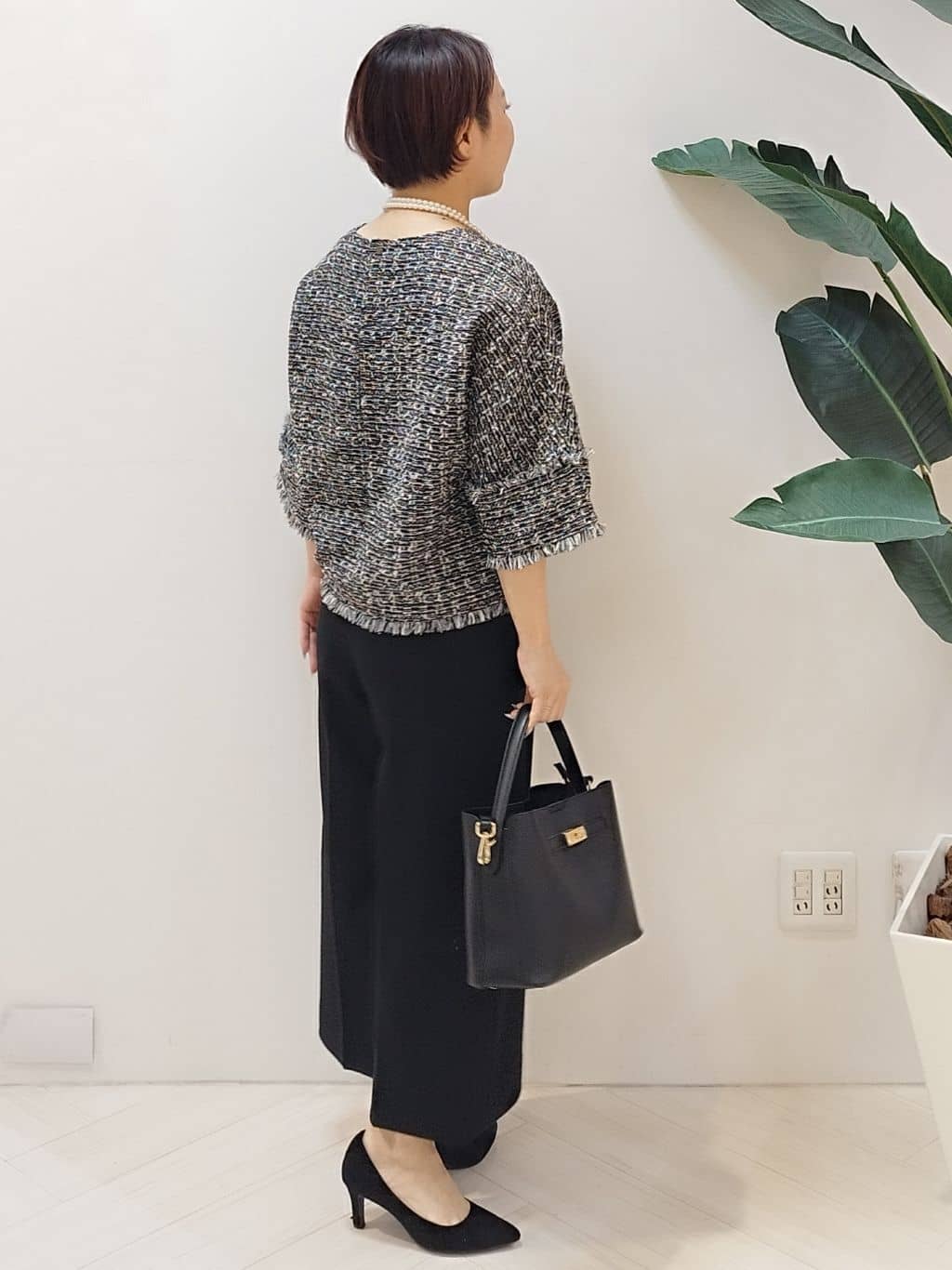 s u g iさんの「UNTITLED｜【きれいめ／体型カバー】ツイードドルマントップス」を使ったコーディネート