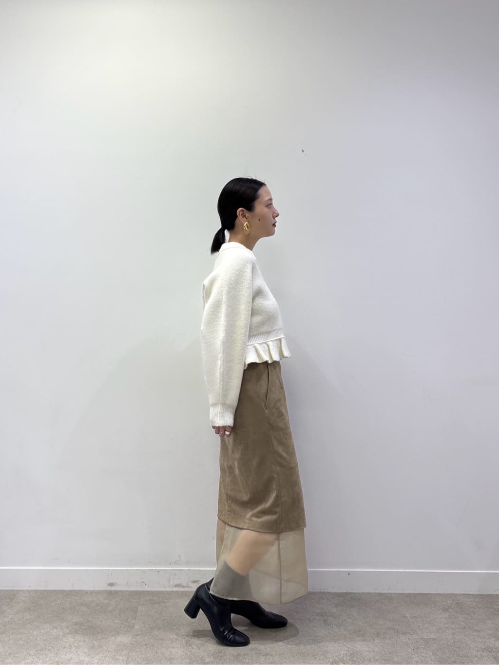 ayanoさんの「INDIVI｜スエードライクレイヤースカート」を使ったコーディネート