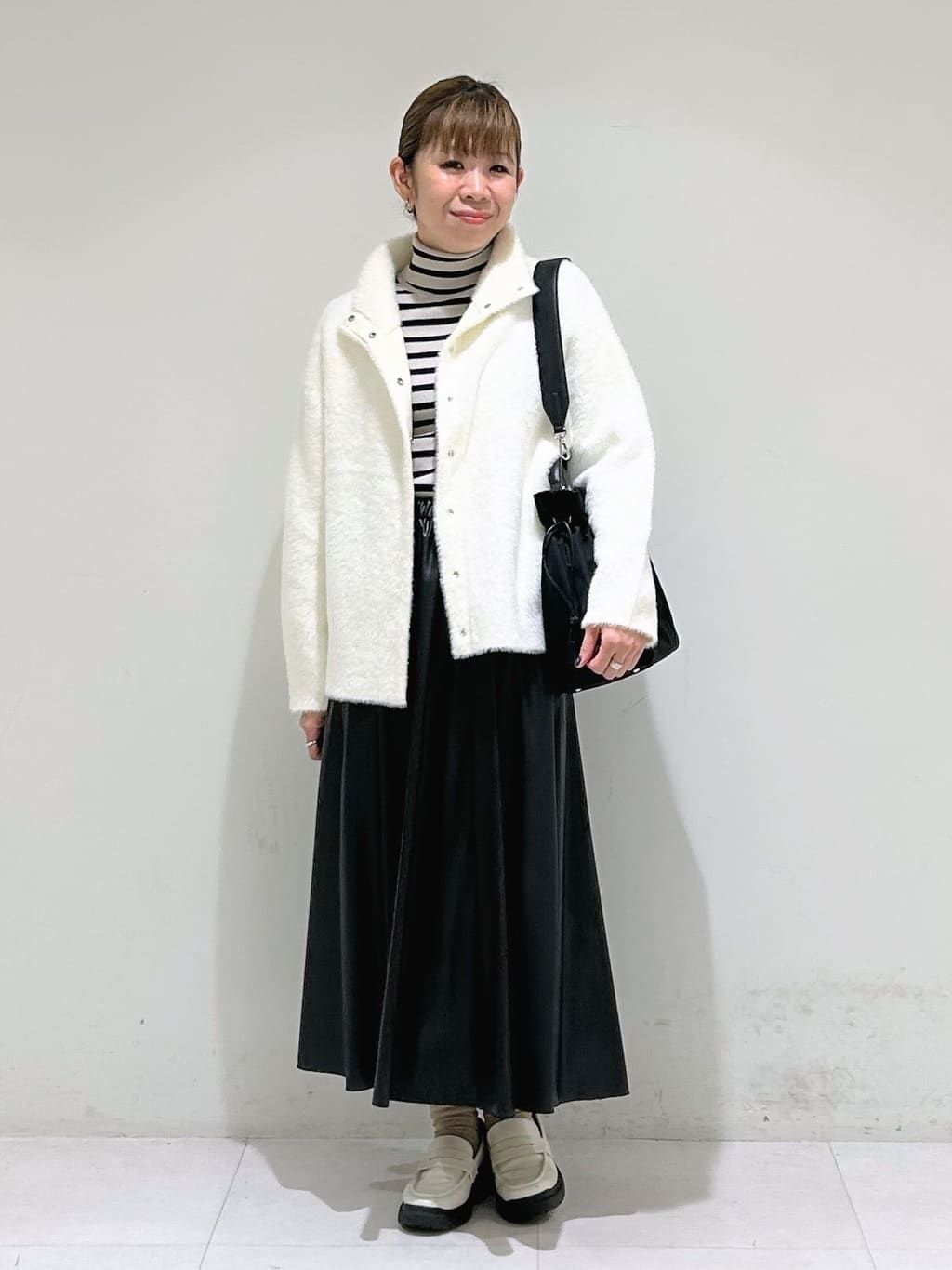 tsuyuさんの「INDIVI｜スタンドネック シャギーモールニット」を使ったコーディネート