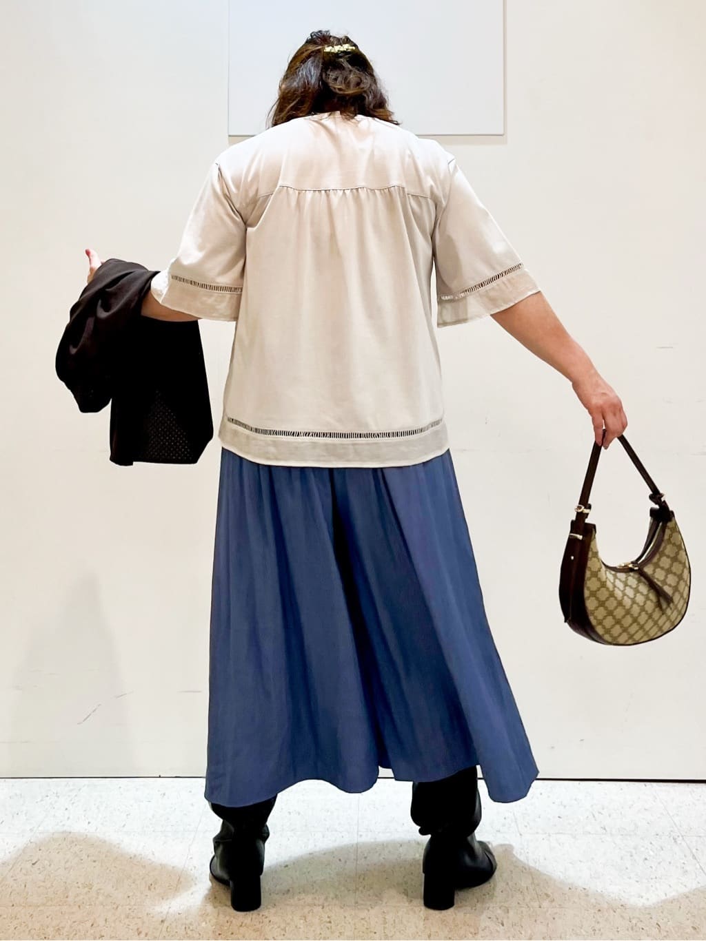 kimmyさんの「Reflect｜【E‐QUALITY／体型カバー】シアー&times;レースデザインプルオーバー」を使ったコーディネート