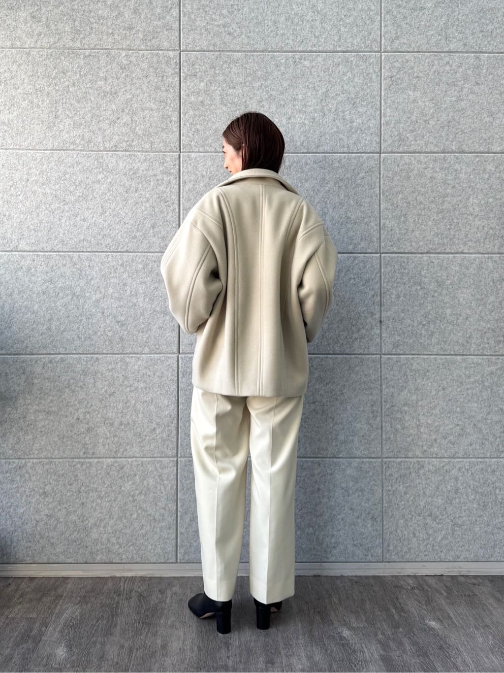 uchi__yamaさんの「CODE A｜wool volume short coat」を使ったコーディネート