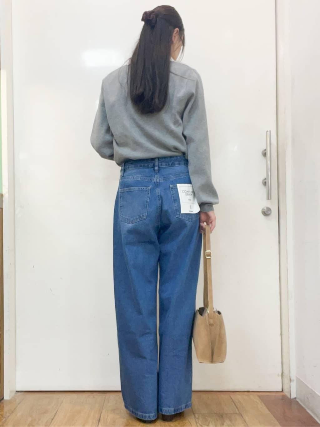 sakiさんの「SHOO･LA･RUE｜キラキラバックストレッチブーツ」を使ったコーディネート