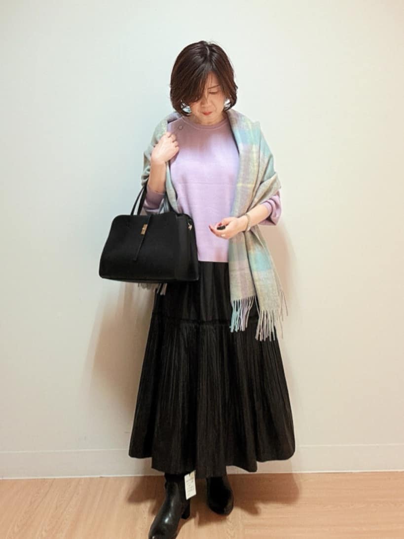 マキコさんの「Reflect｜【ゆったり着られる◎】ラグランスリーブニット」を使ったコーディネート
