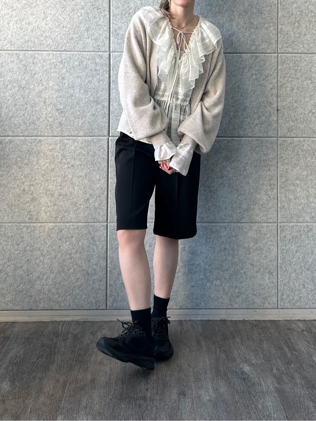 honoka Aさんの「CODE A｜zip form cardigan」を使ったコーディネート