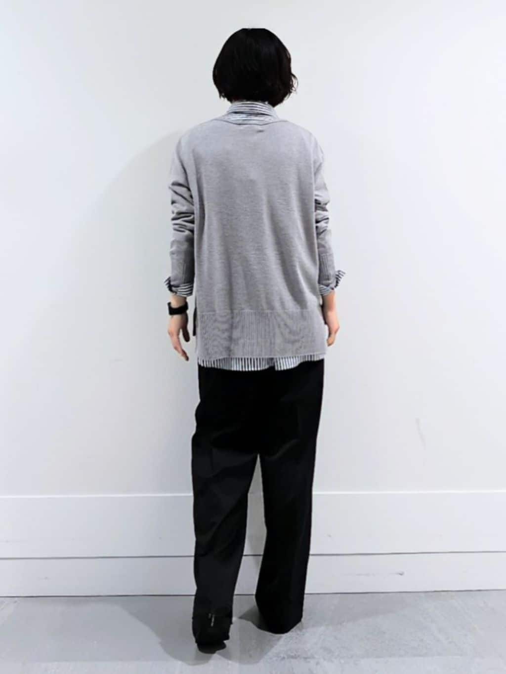 ミズタさんの「UNTITLED｜【8色展開/体型カバー】魅せるタイムレスニット」を使ったコーディネート