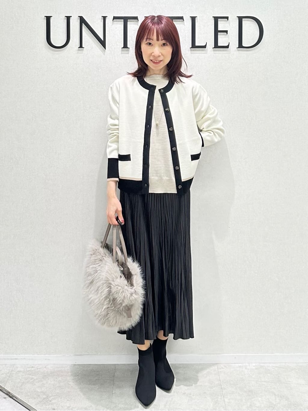 Miwaさんの「UNTITLED｜【アンサンブル可/洗える】シルクウールカシミヤ ドルマンスリーブニット」を使ったコーディネート