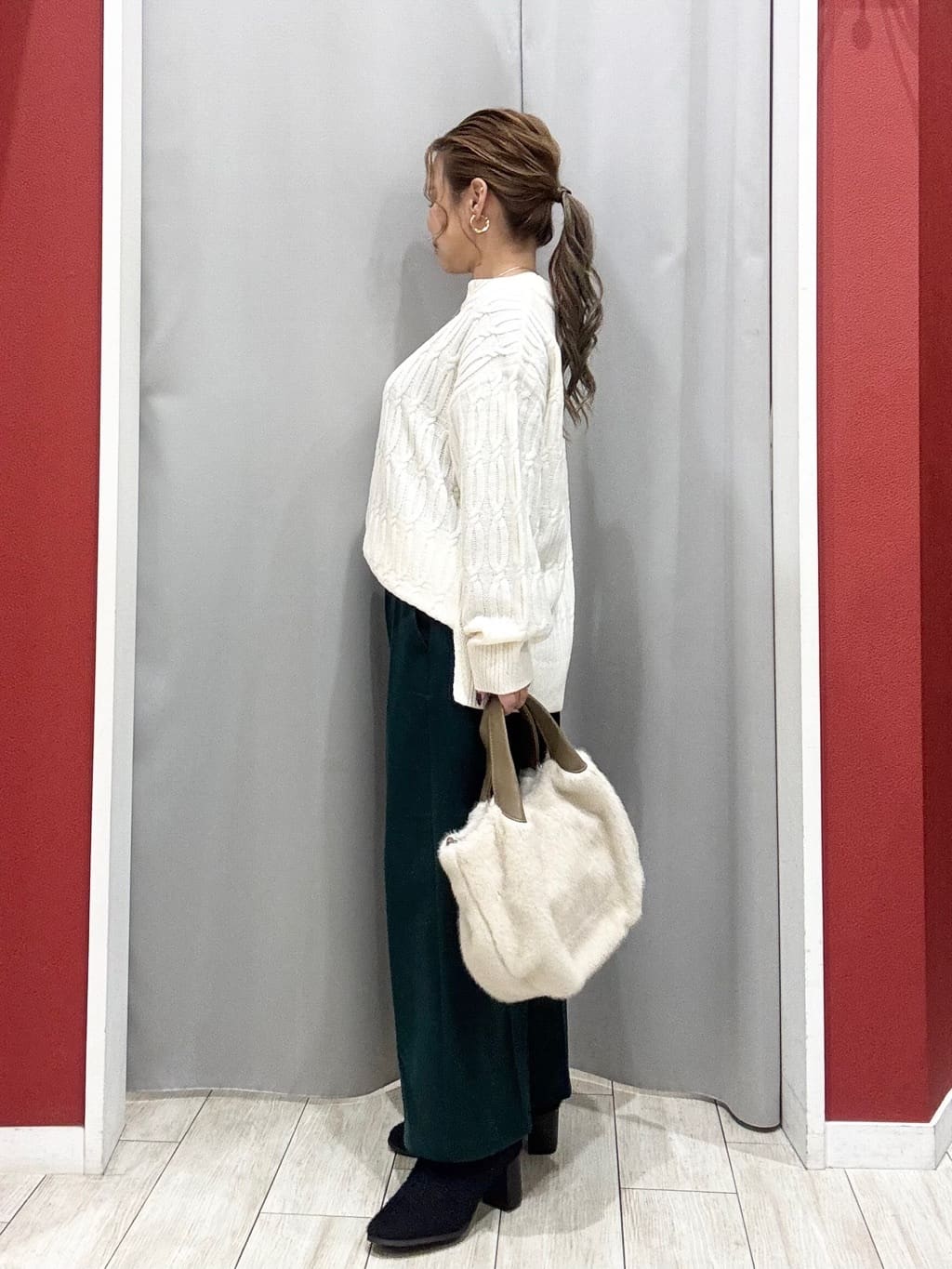 shioさんの「SHOO･LA･RUE｜【洗濯機可/S-LL】きちんと見えする あったか裏起毛ガウチョパンツ」を使ったコーディネート