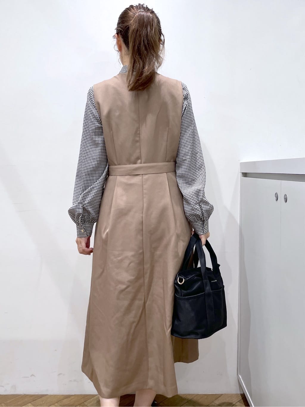 Junさんの「index｜トレンチディティールワンピース【洗濯機OK／イージーアイロン／防シワ】」を使ったコーディネート