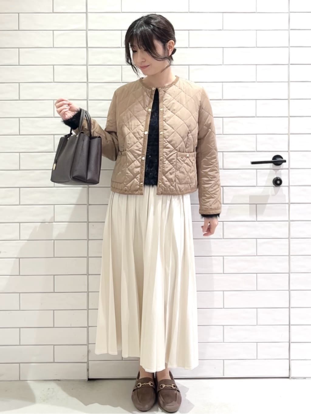 しおりさんの「OPAQUE.CLIP｜ラメシャギーニット【洗濯機OK】」を使ったコーディネート