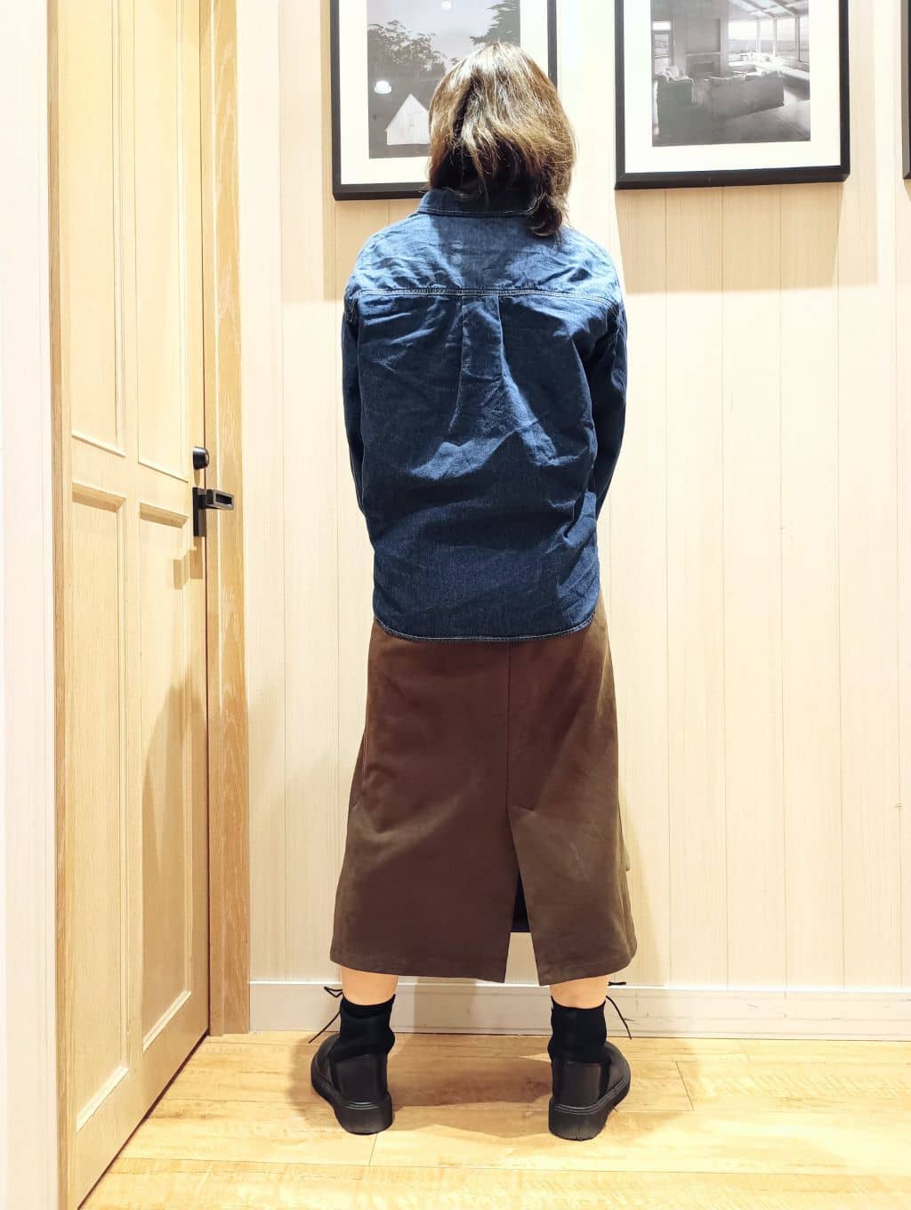 S☆mama さんの「SHOO･LA･RUE｜【洗濯機可】上品できれい見え フェイクスエード ナロースカート」を使ったコーディネート