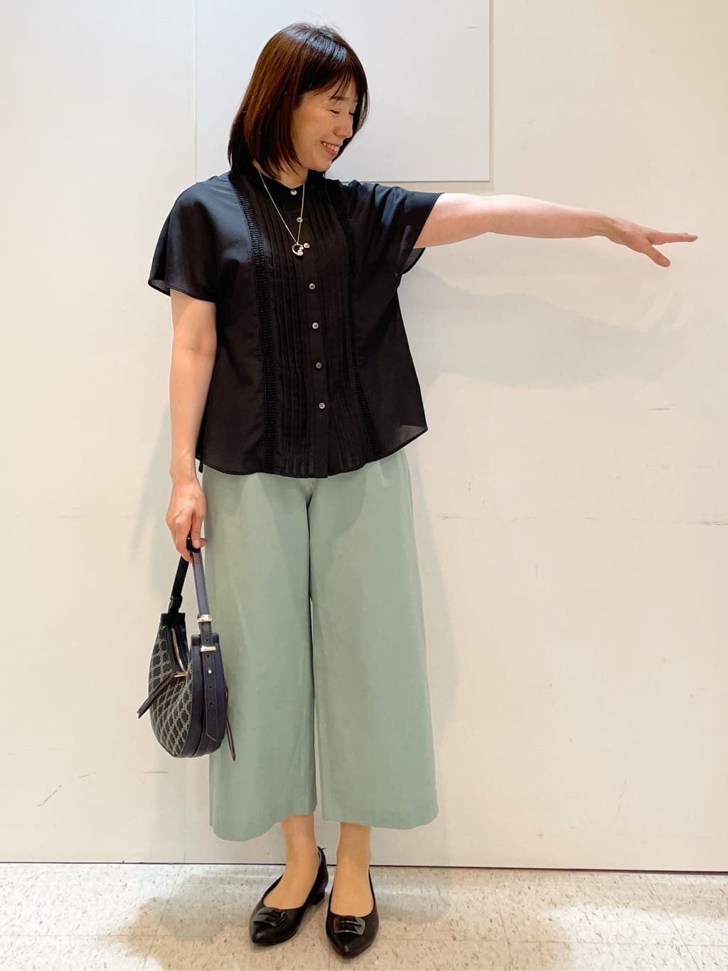 めいさんの「Reflect｜【お腹・腰周りすっきり見え◎】ストレッチワイドクロップドパンツ」を使ったコーディネート