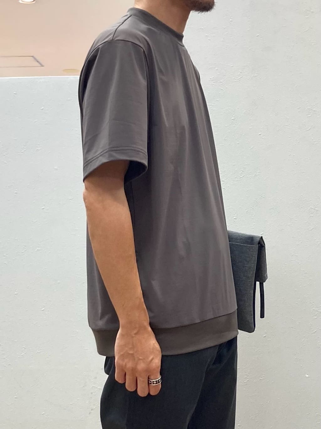 シュンさんの「TAKEO KIKUCHI｜【COOL CITY WEAR】テーラードTシャツ /接触冷感」を使ったコーディネート