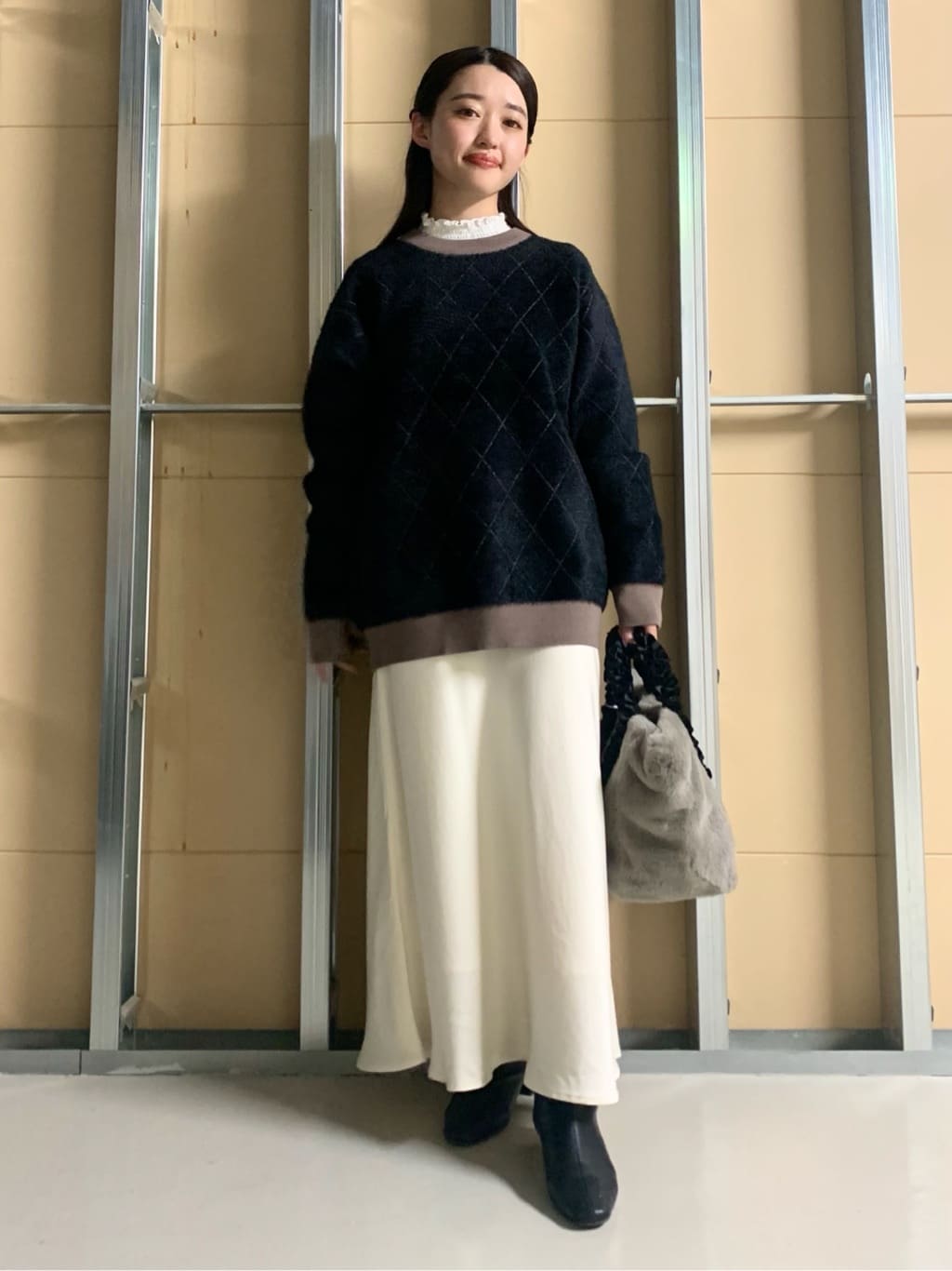 sahoさんの「THE SHOP TK｜【ふんわり心地いい肌触り】　ダイヤ柄シャギーニット」を使ったコーディネート