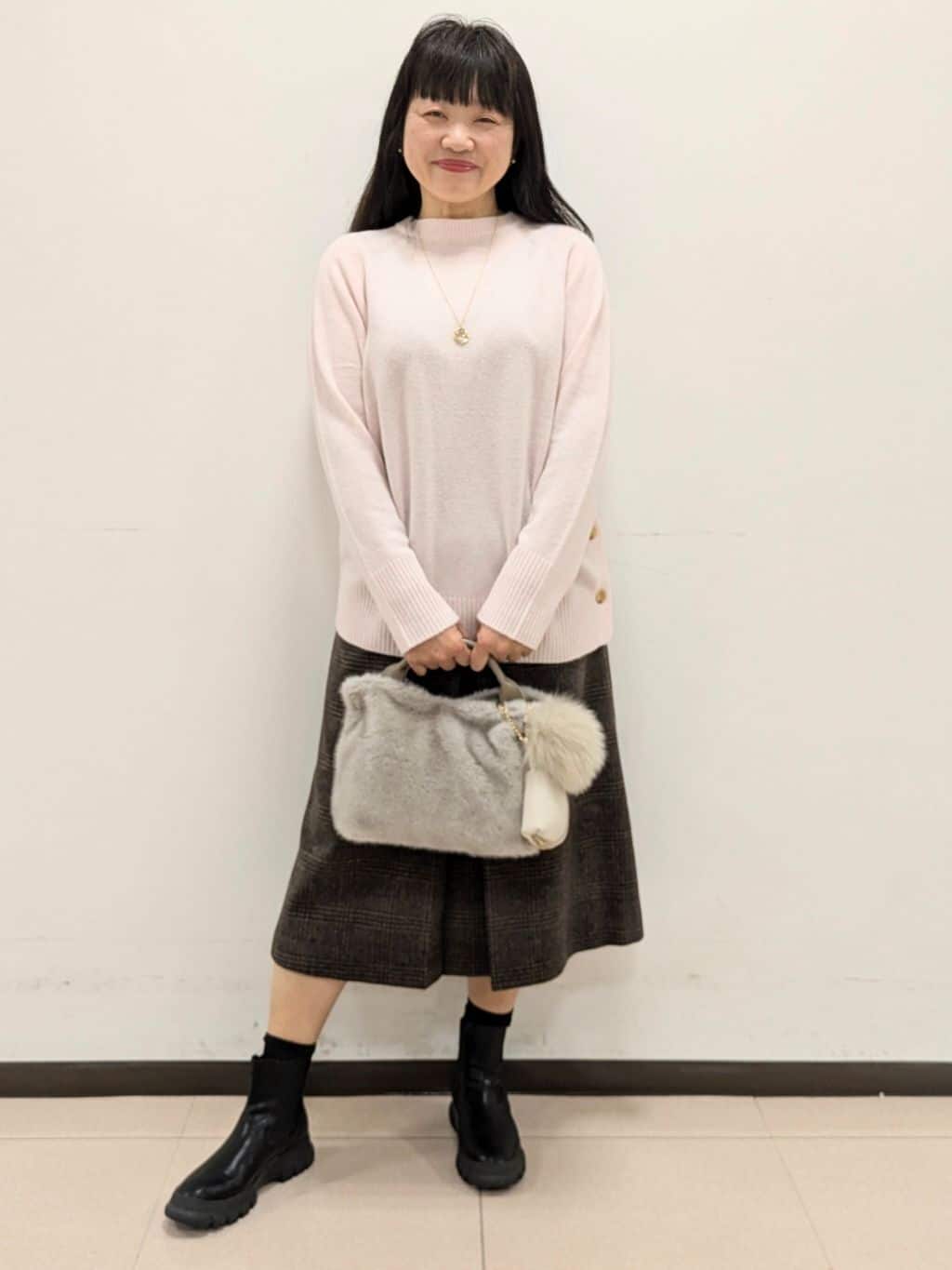ともさんの「UNTITLED｜【重ね着もおすすめ/洗える】ウールカシミヤ クルーネックニット」を使ったコーディネート