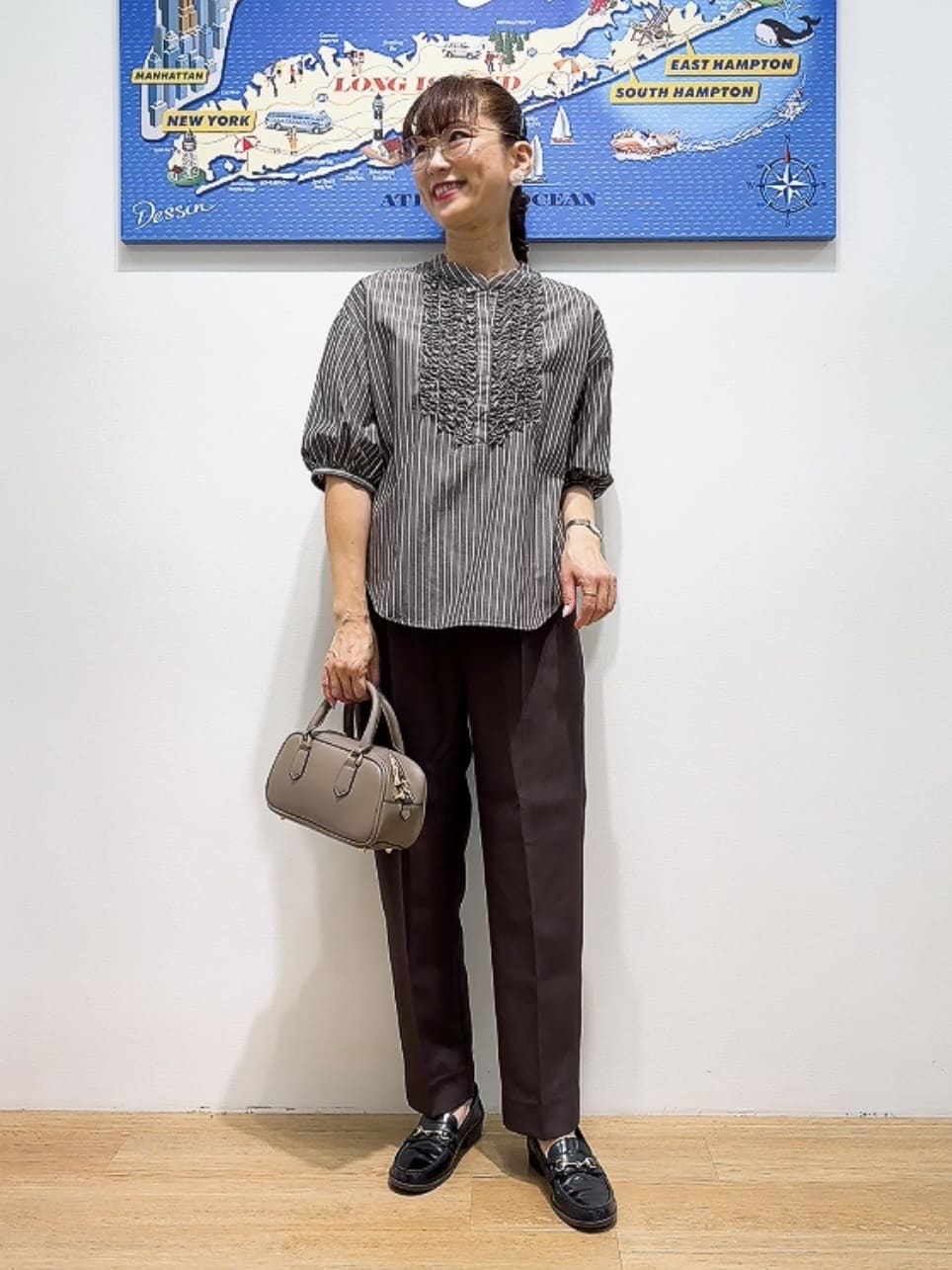 Yasucoさんの「Dessin｜【洗える】フリルバンドカラー五分袖ブラウス」を使ったコーディネート