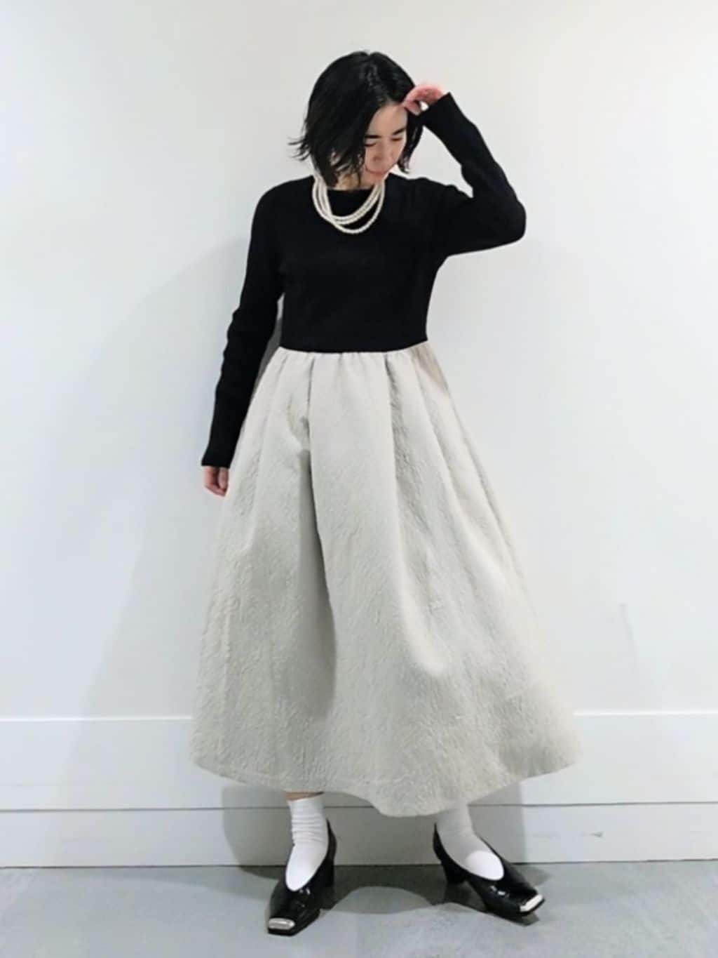 ミズタさんの「UNTITLED｜【大人フェミニン/トレンド】ニット&times;ジャカード ドッキングワンピース」を使ったコーディネート