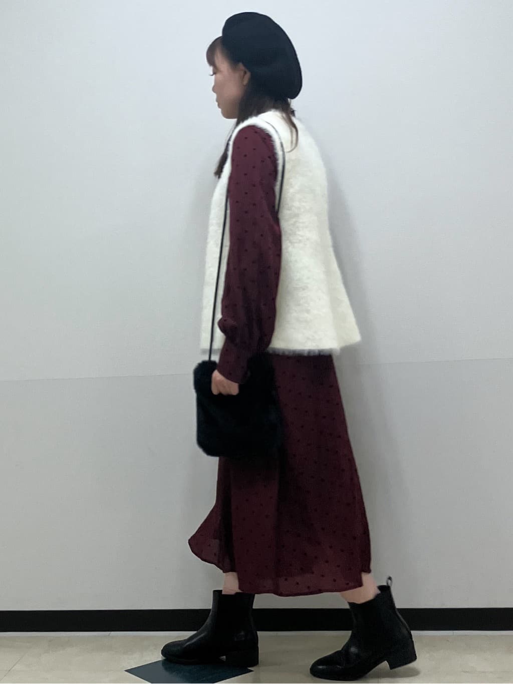 MAYUKIさんの「index｜《andGIRL掲載》フェザーペプラムジレ【洗濯機OK／抗ピル】」を使ったコーディネート