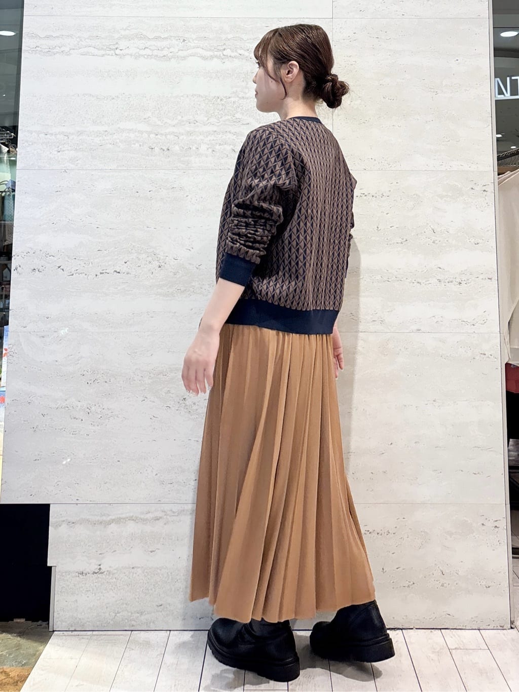 かほさんの「OPAQUE.CLIP｜ロングロゴTシャツ【洗濯機OK】」を使ったコーディネート