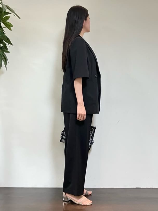 カレンさんの「UNTITLED｜【吸水速乾/洗える】ハーフスリーブジャケット」を使ったコーディネート