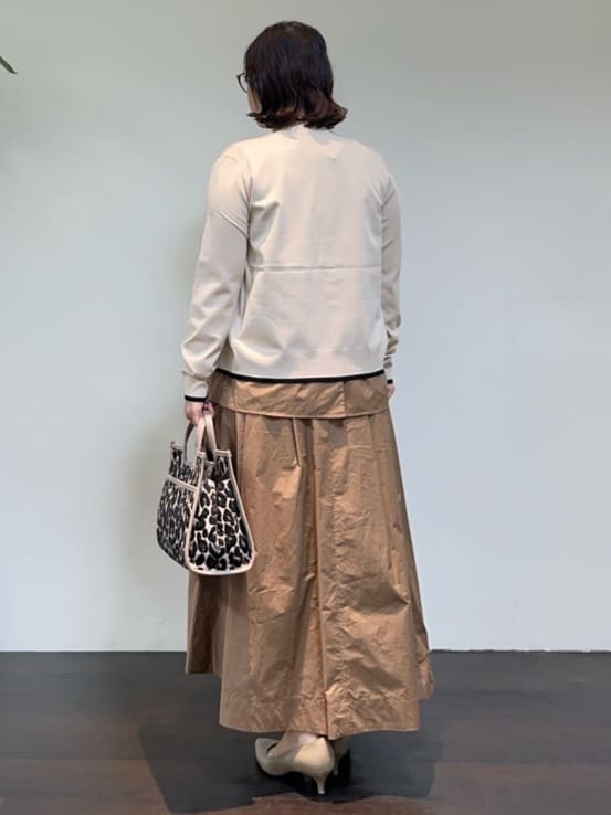 Asamiさんの「UNTITLED｜【アンサンブル可/薄手】ベーシッククルーネックカーディガン」を使ったコーディネート