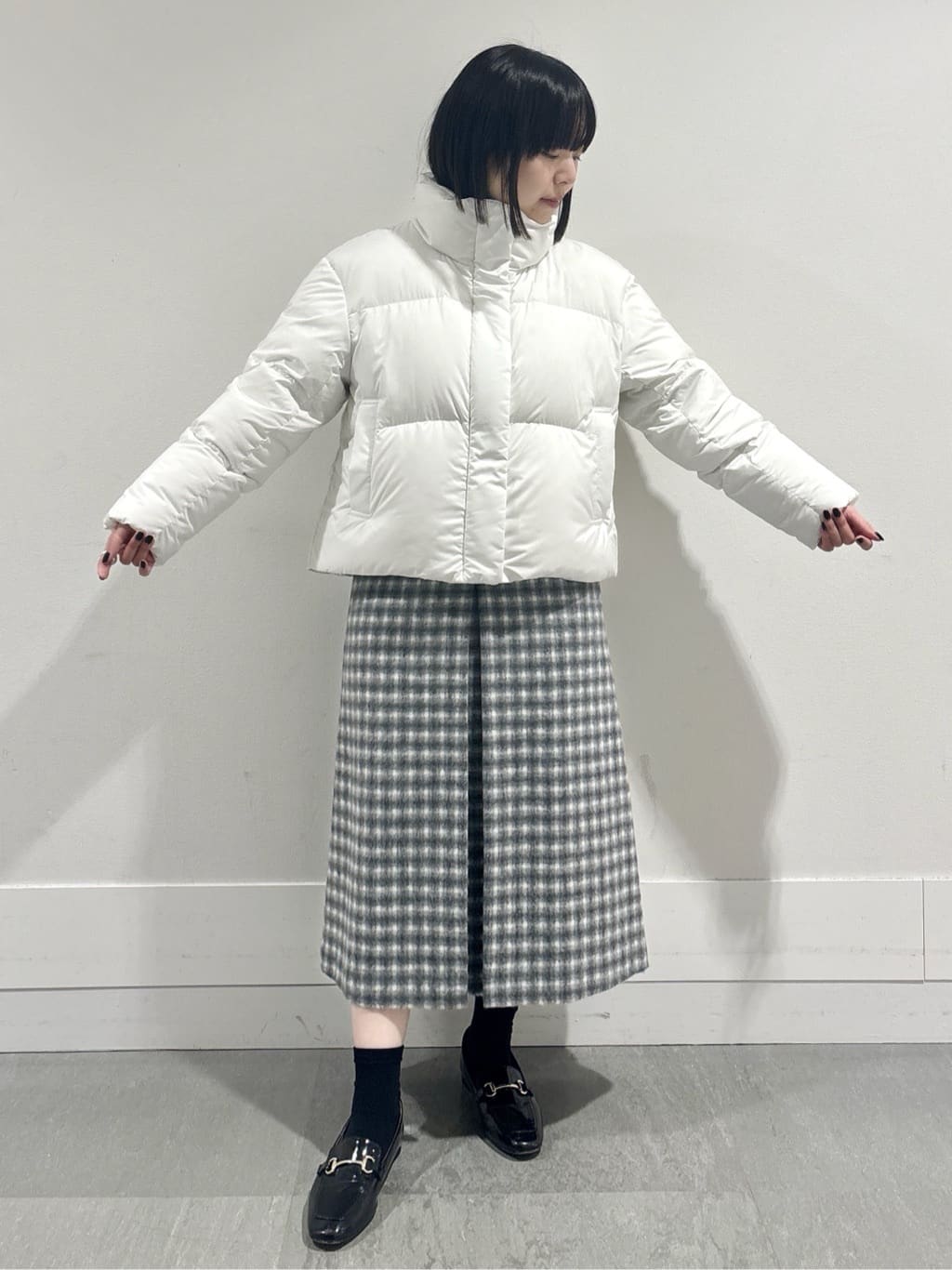 モエカさんの「UNTITLED｜【トレンド/撥水機能/防寒】ショートダウンコート」を使ったコーディネート