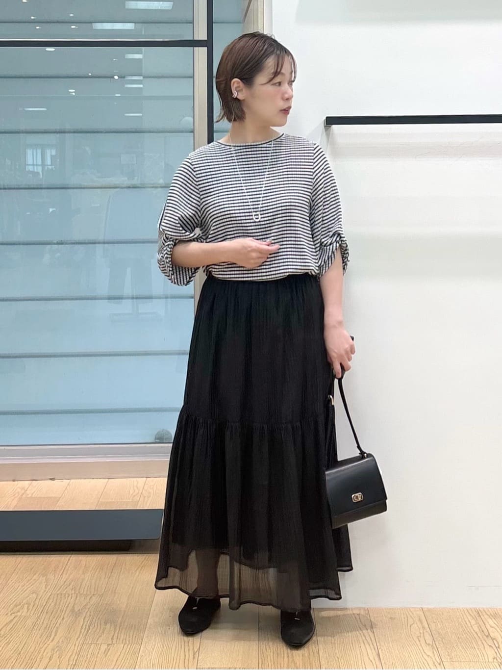 asamiさんの「INDIVI｜【UVケア／吸汗速乾】凹凸素材ねじり袖トップス」を使ったコーディネート