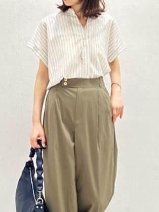 Miwaさんの「UNTITLED｜【洗える/スキッパー】フレンチスリーブシアーブラウス」を使ったコーディネート
