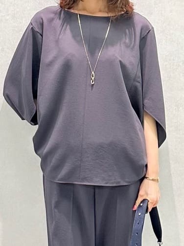 Miwaさんの「UNTITLED｜【手洗い／88cm正方形】シアー素材チェーン柄スカーフ」を使ったコーディネート