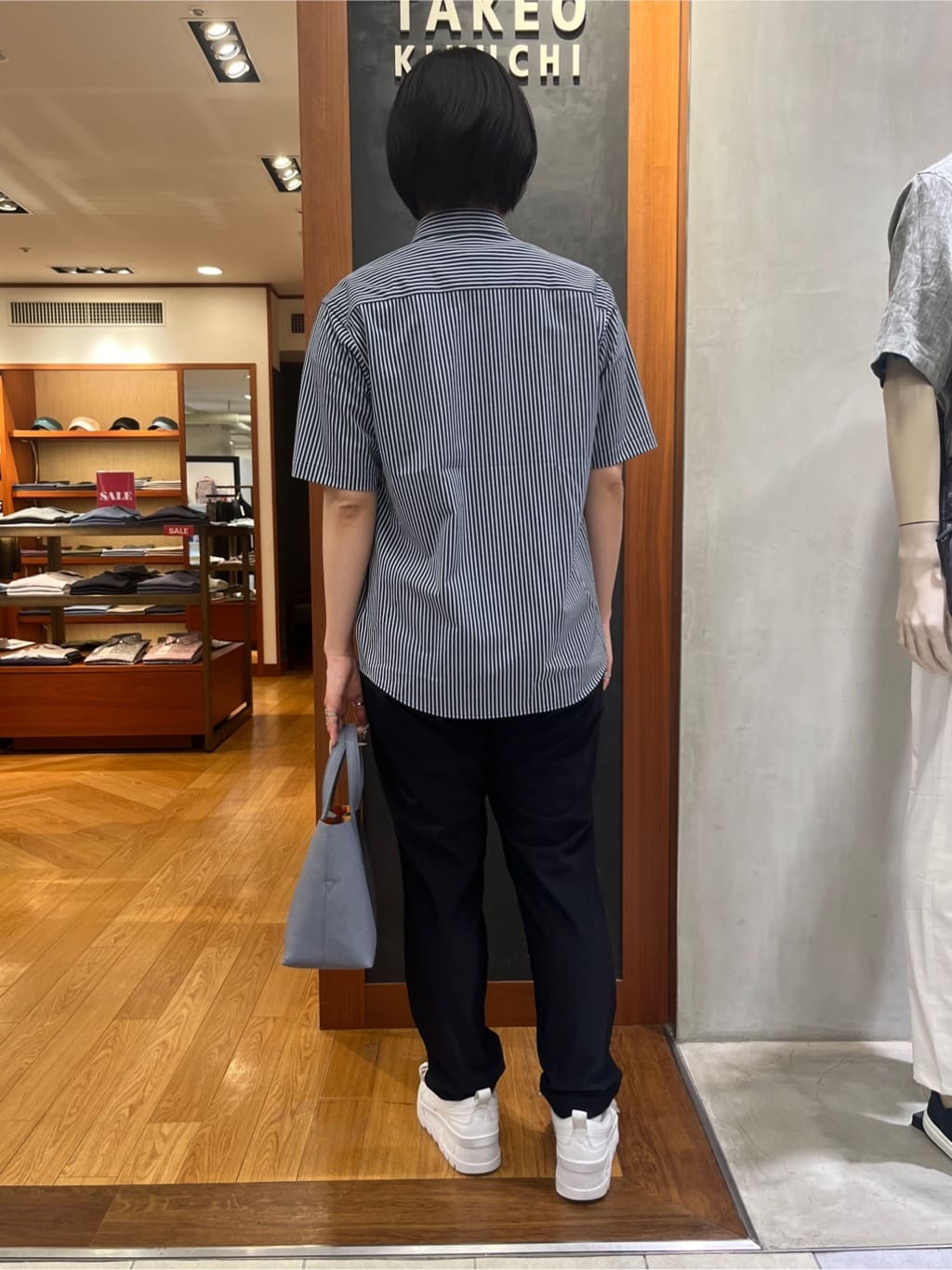 ちゃんみなさんの「TAKEO KIKUCHI｜【COOL CITY WEAR】ストライプジャージ ボタンダウンシャツ /接触冷感」を使ったコーディネート