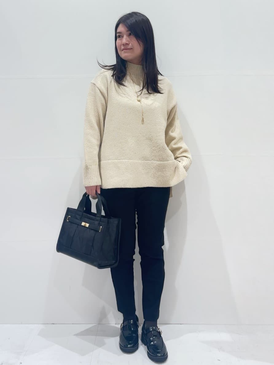 Minさんの「OPAQUE.CLIP｜裏起毛ハイストレッチイージーテーパードパンツ【洗濯機OK】」を使ったコーディネート