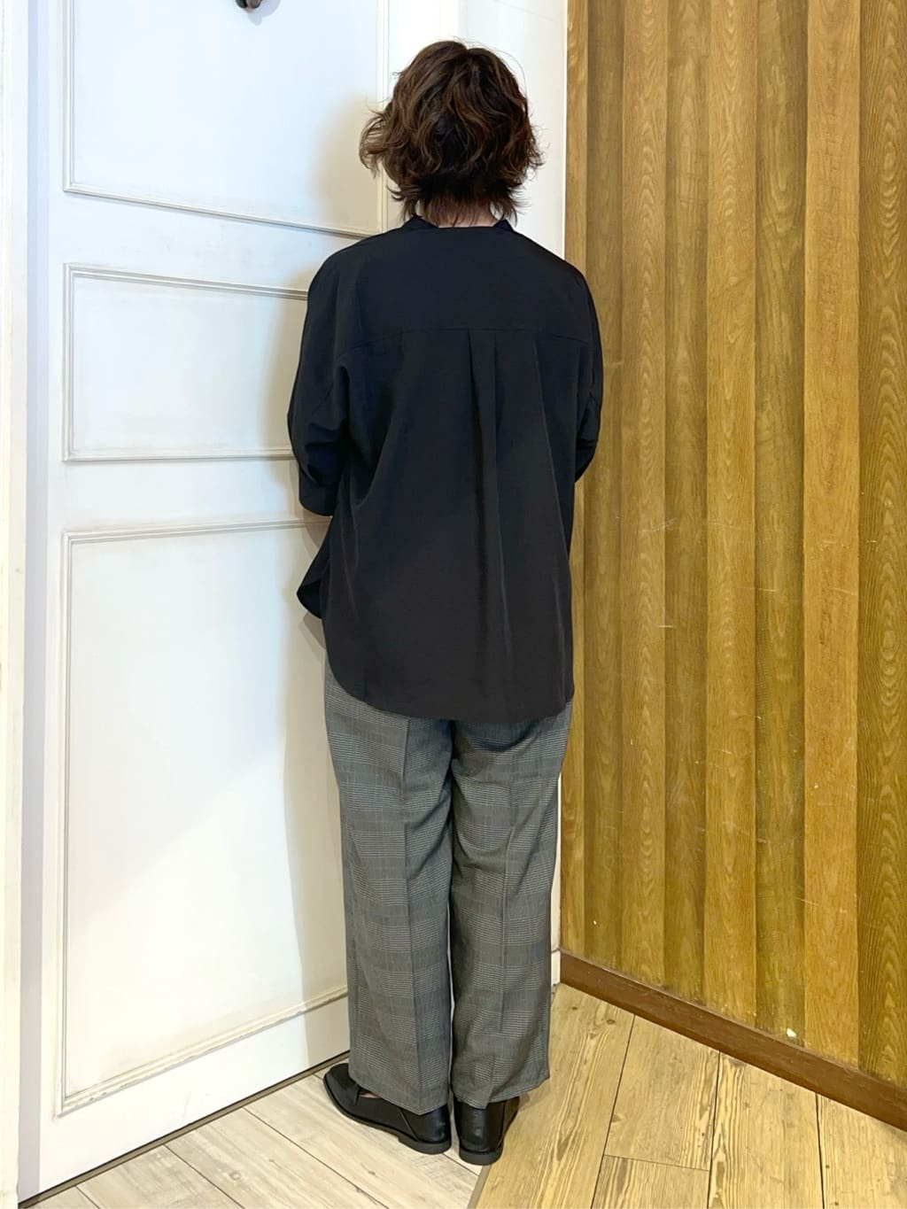 yuriyuriさんの「SHOO･LA･RUE｜【S-LL/洗濯後しわになりにくい】コットン風 前あきドルマンブラウス」を使ったコーディネート