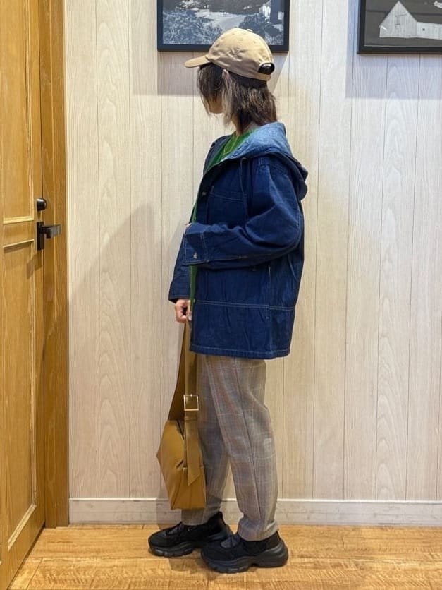 misakiさんの「SHOO･LA･RUE｜【高レビュー/SS-LL/美脚シルエット】すっきりきれい見え テーパードパンツ」を使ったコーディネート