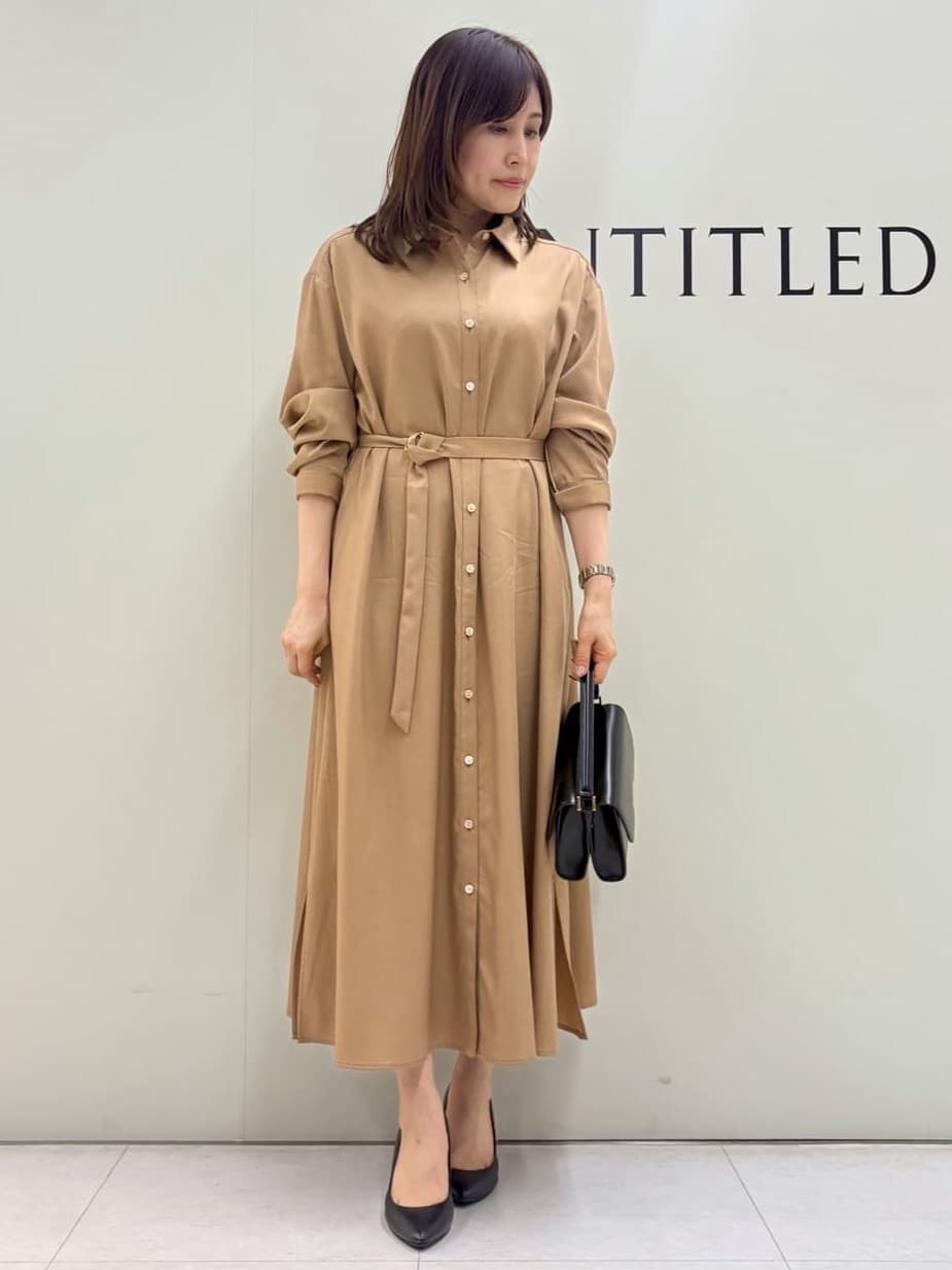 Sakaiさんの「UNTITLED｜【前開きボタン/ベルト付/羽織シャツ/】2WAYトレンチ風ワンピース」を使ったコーディネート