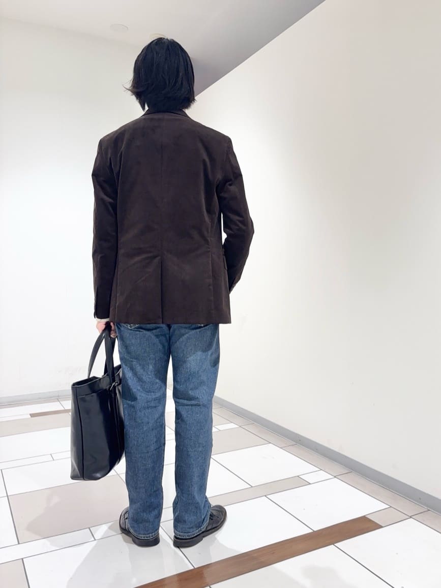 及川さんの「TAKEO KIKUCHI｜【Sサイズ～】ストレッチコーデュロイ ジャケット」を使ったコーディネート