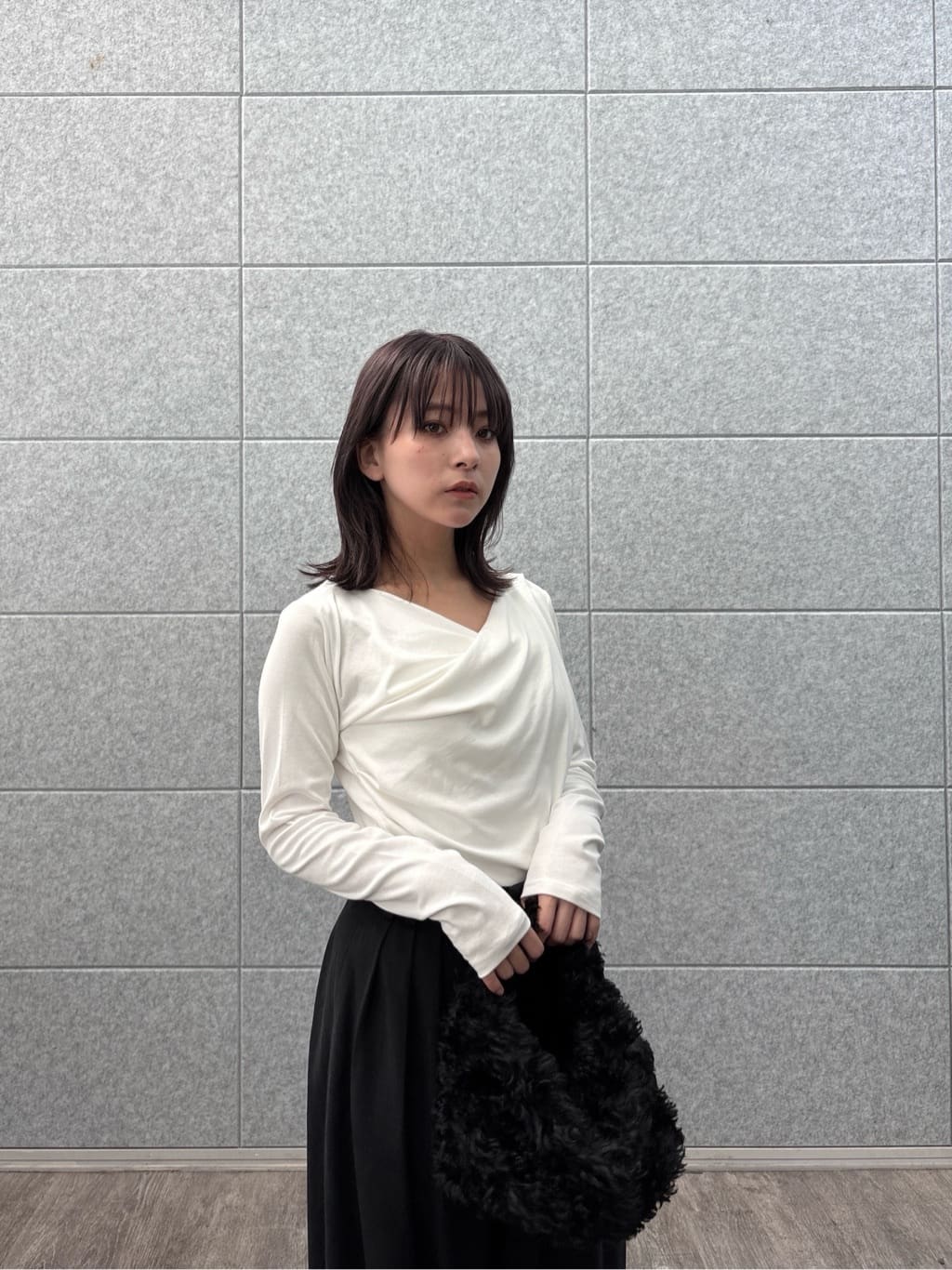 erikaさんの「INDIVI｜フェイクファーマイクロバッグ」を使ったコーディネート
