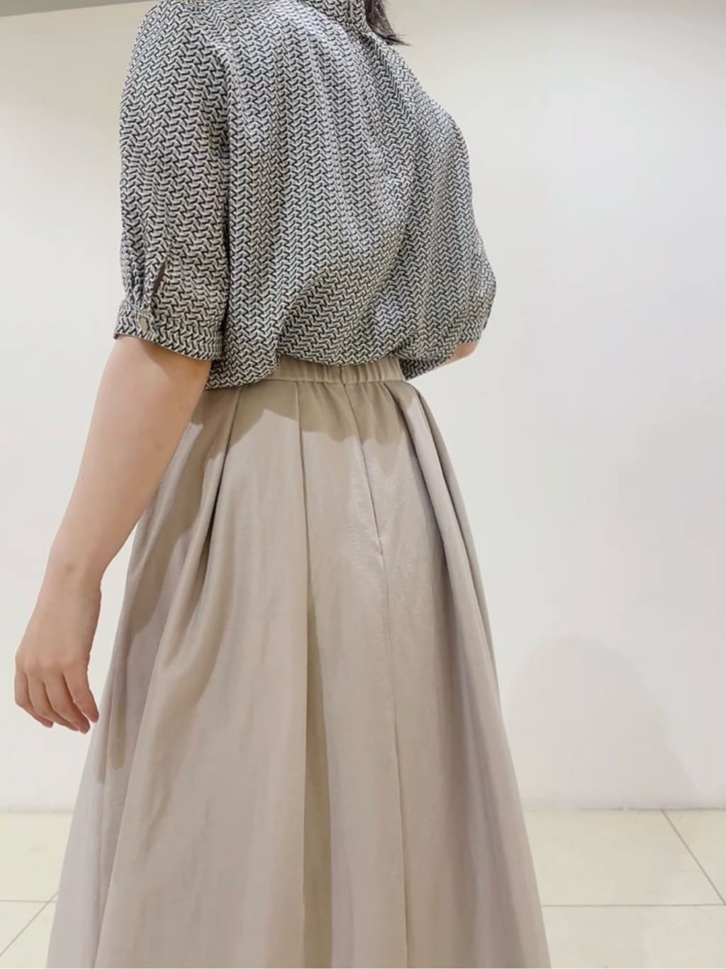 watanabeさんの「UNTITLED｜【通勤/オフィス】ジオメ柄ボウタイブラウス」を使ったコーディネート