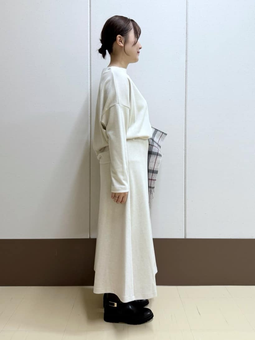 Rikoさんの「INDIVI｜【SETUP可能／洗える／UVケア】ライトジャージ ボトルネックトップス」を使ったコーディネート