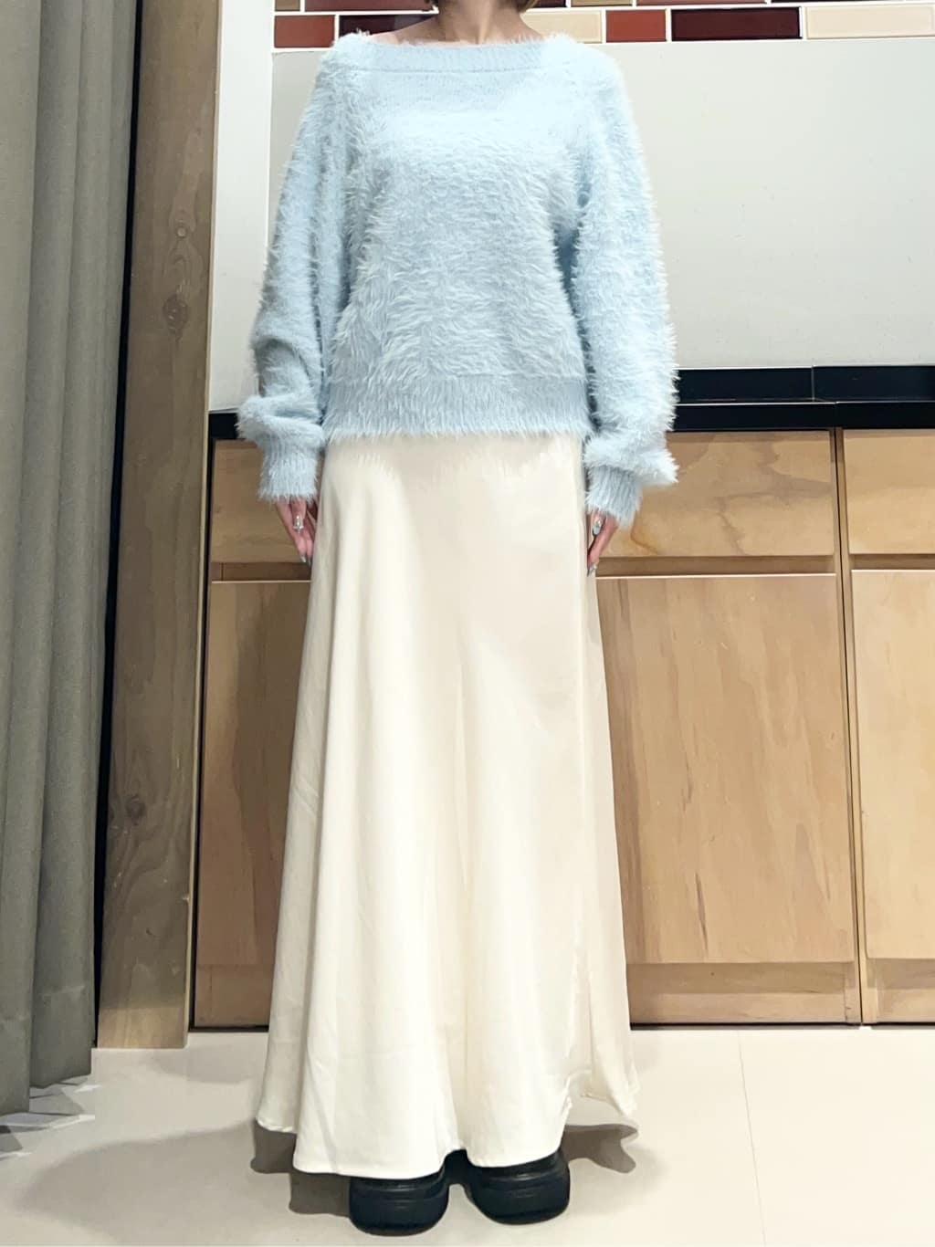 かのさんの「THE SHOP TK｜着るたびときめく ふんわりフェザーシャギーニット」を使ったコーディネート