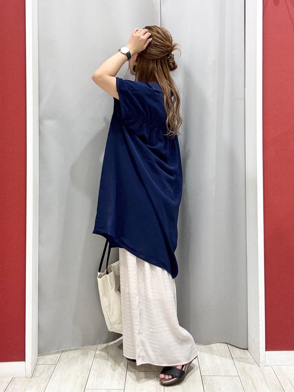 shioさんの「SHOO･LA･RUE｜【S-LL/体型カバー】さらりとしたタッチが心地よい バックギャザーブラウス」を使ったコーディネート
