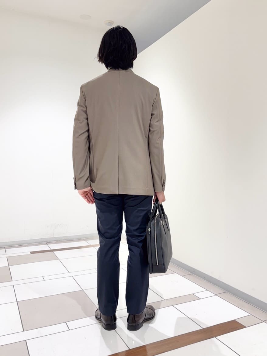 及川さんの「TAKEO KIKUCHI｜【360&deg;ストレッチ／セットアップ対応】None Of Stress ジャケット」を使ったコーディネート