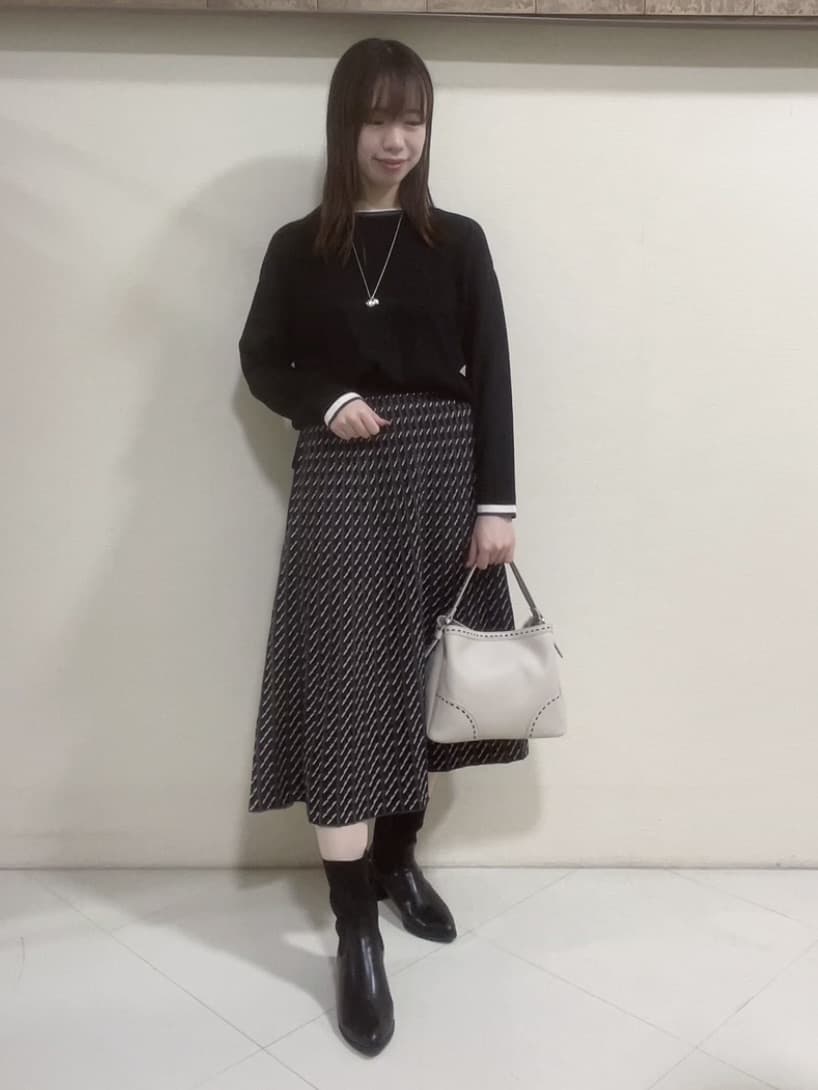yukaさんの「Reflect｜【WEB先行カラーあり／セットアップ可】幾何調柄ニットスカート」を使ったコーディネート