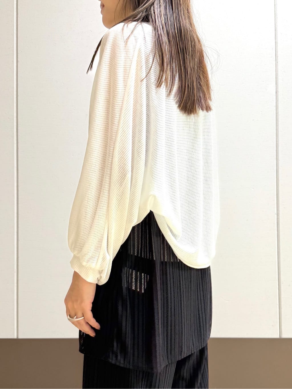 mamiさんの「INDIVI｜【洗える／セットアップ可能】ラッセルワイドパンツ」を使ったコーディネート