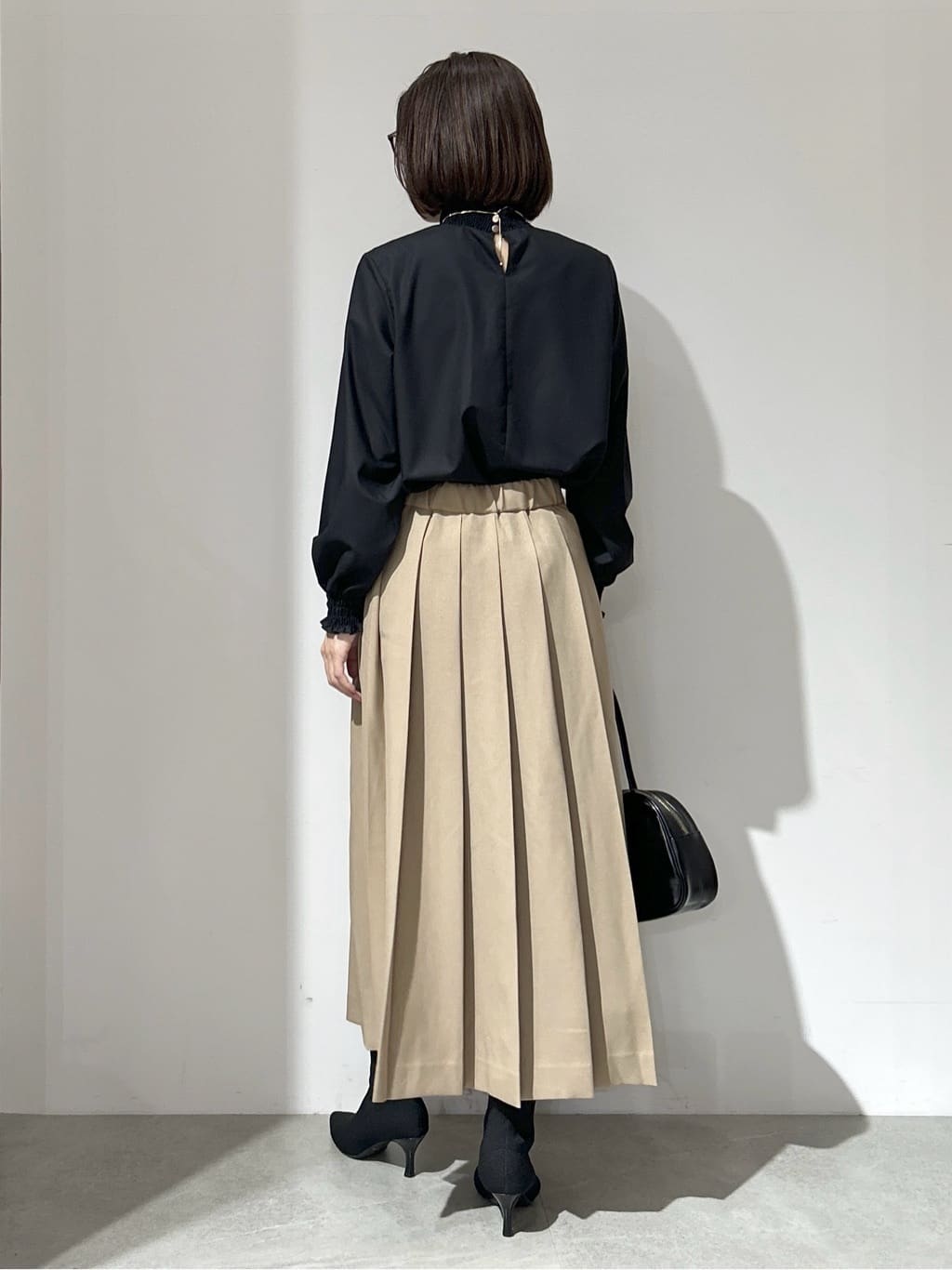 NAKAさんの「OPAQUE.CLIP｜ワイドプリーツスカート【洗濯機OK】」を使ったコーディネート