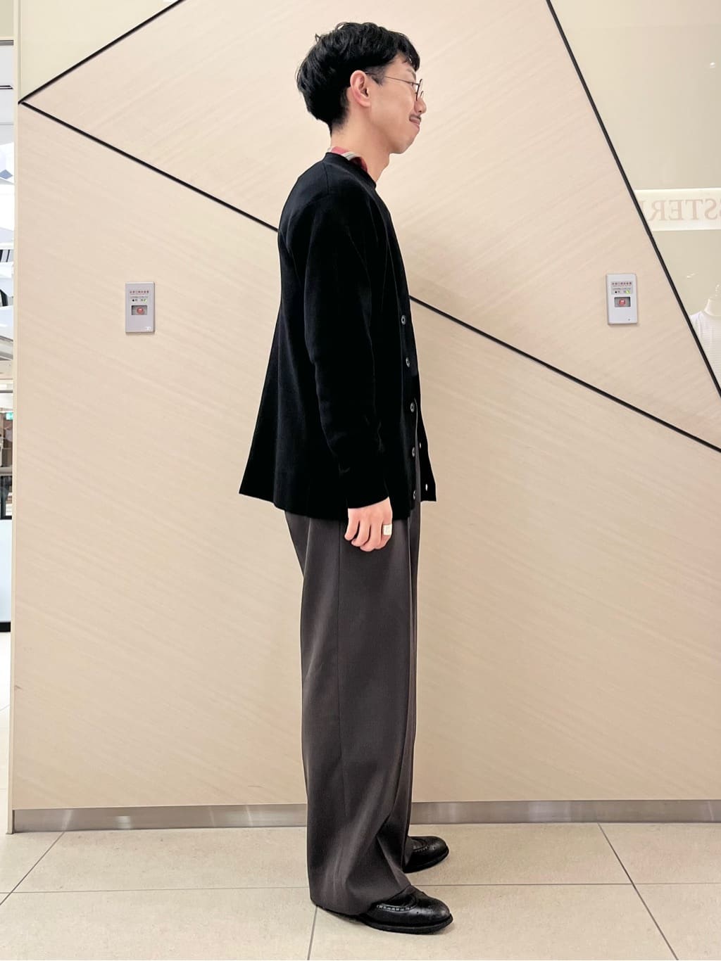 小山凌さんの「DRESSTERIOR｜エクスクルーシブフライスロングTシャツ」を使ったコーディネート
