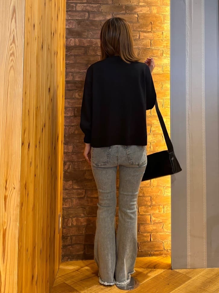mieさんの「SHOO･LA･RUE｜【洗える/S-LL】上品なラメ使い クルーネック ニットカーディガン」を使ったコーディネート